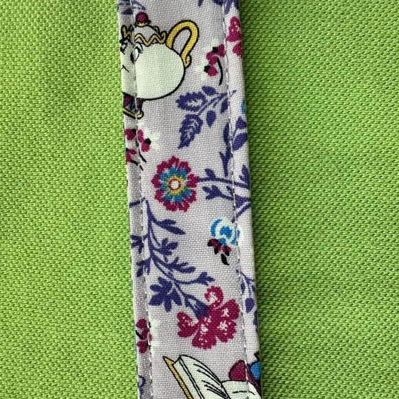 VERA BRADLEY DISNEY BELLE WIDE LOOP KEYCHAIN:NWT "BELLE PETITE FLORAL" - Picture 4 of 12
